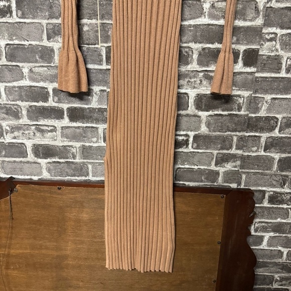NWT Rachel Parcell WIDE RIB SWEATER DRESS camel brown bell sleeve slit ribbed - Picture 9 of 12